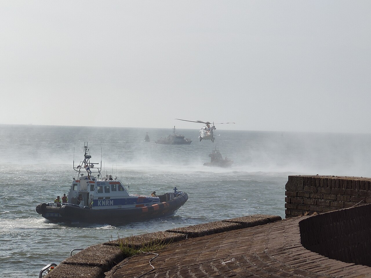 Varende KNRM-reddingboot tijdens Rescue Zeeland