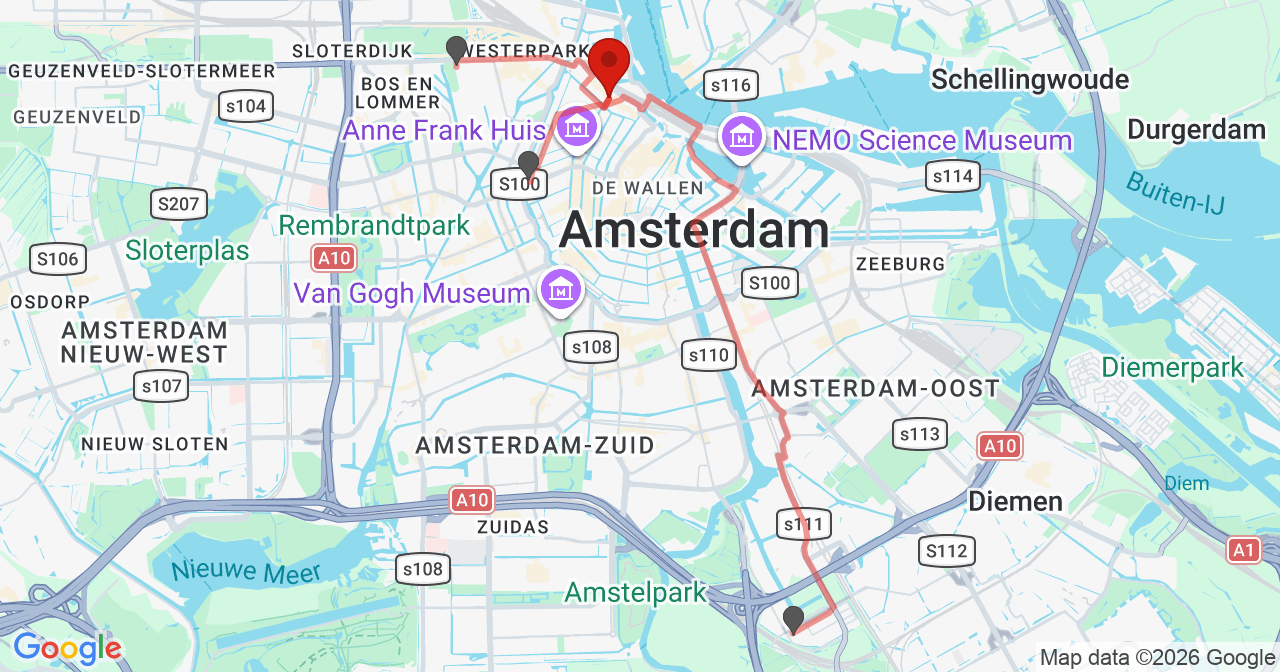 Kaart van het incident in Amsterdam met berekende routes vanaf gealarmeerde posten