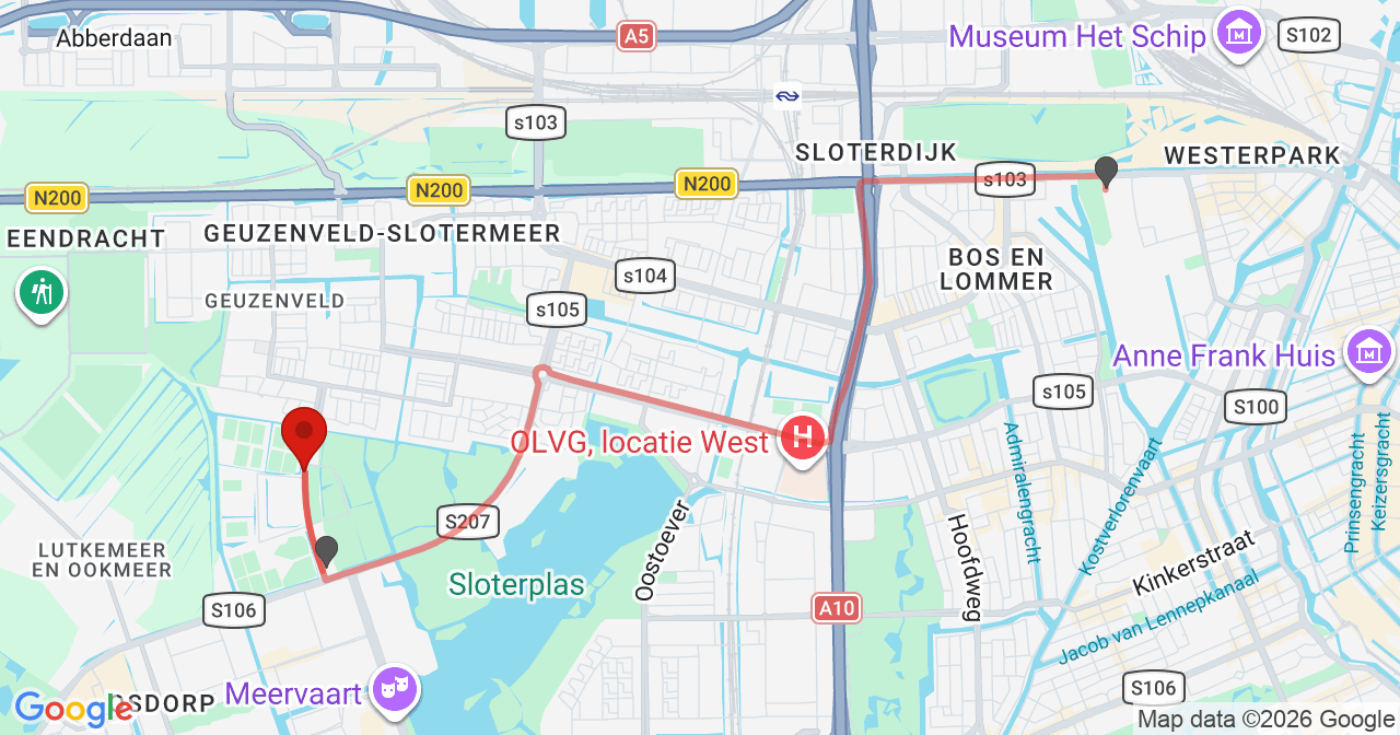 Kaart van het incident in Amsterdam met de aanrijroutes van de gealarmeerde eenheden