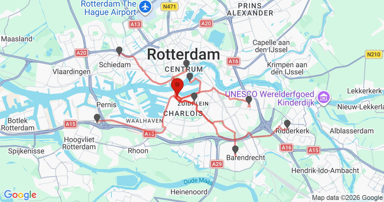 Kaart van het incident in Rotterdam met de aanrijroutes van de gealarmeerde eenheden