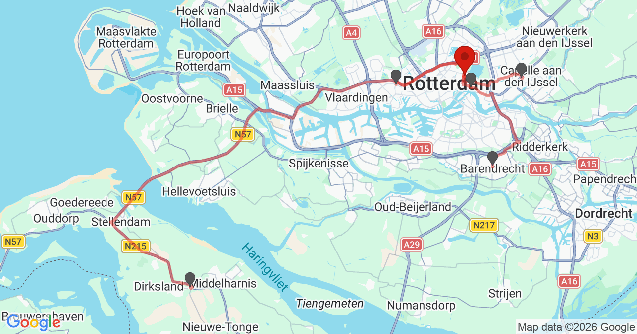 Kaart van het incident in Rotterdam met de aanrijroutes van de gealarmeerde eenheden