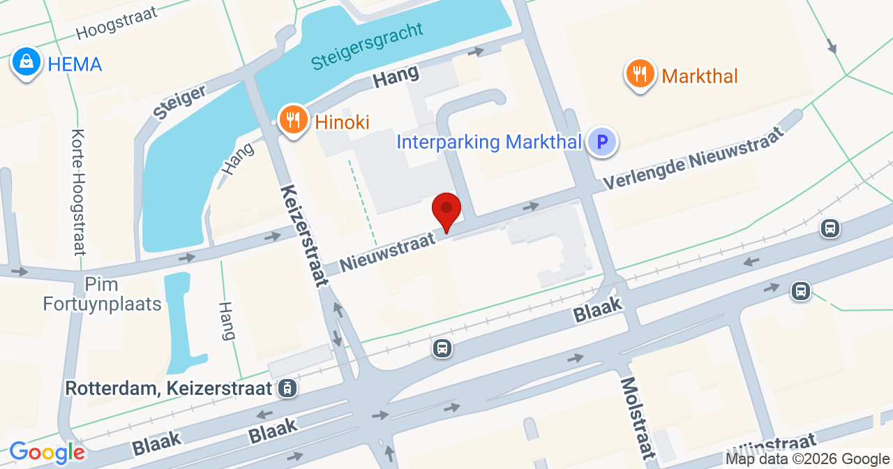 Kaart van het incident in Rotterdam met de aanrijroutes van de gealarmeerde eenheden