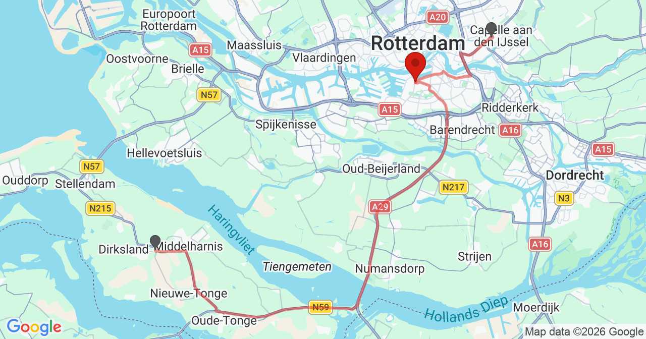 Kaart van het incident in Rotterdam met de aanrijroutes van de gealarmeerde eenheden
