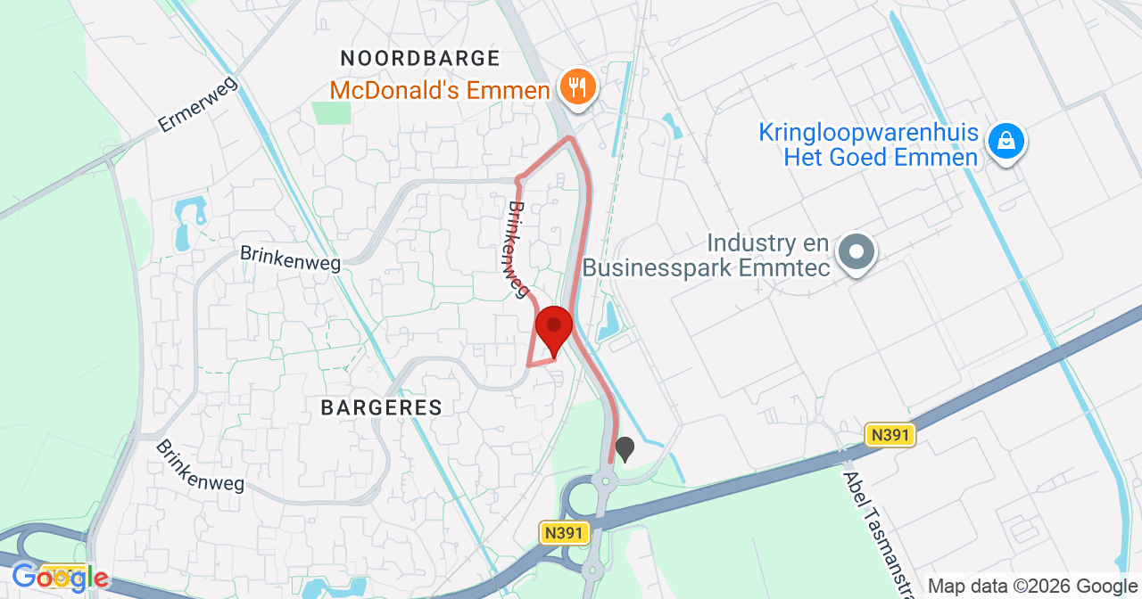 Kaart van het incident in Emmen met berekende routes vanaf gealarmeerde posten