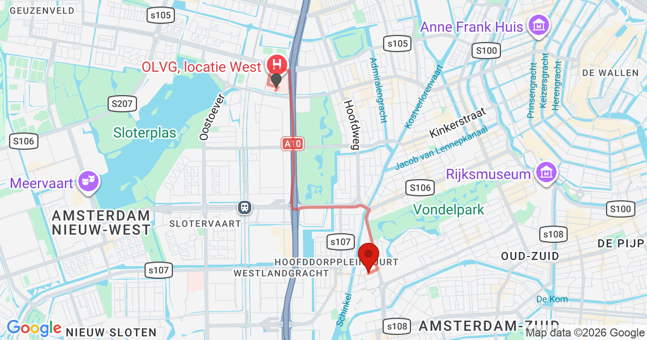Kaart van het incident in Amsterdam met de aanrijroutes van de gealarmeerde eenheden