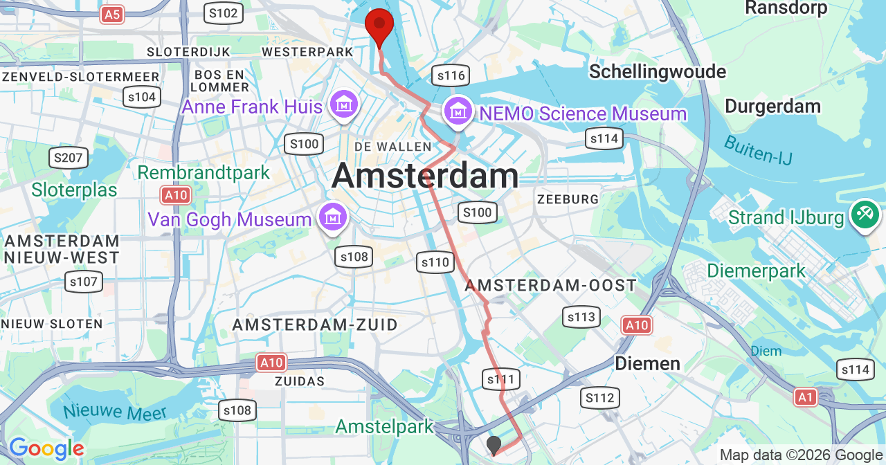 Kaart van het incident in Amsterdam met berekende routes vanaf gealarmeerde posten
