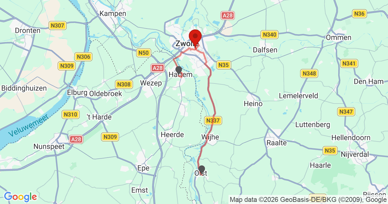 Kaart van het incident in Zwolle met berekende routes vanaf gealarmeerde posten