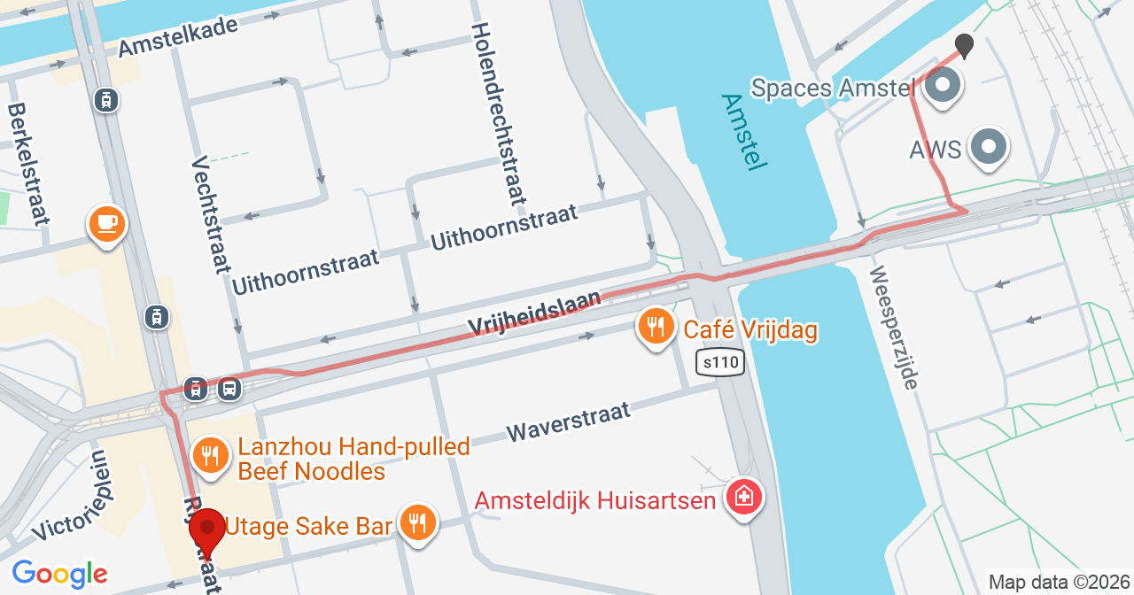 Kaart van het incident in Amsterdam met de aanrijroutes van de gealarmeerde eenheden