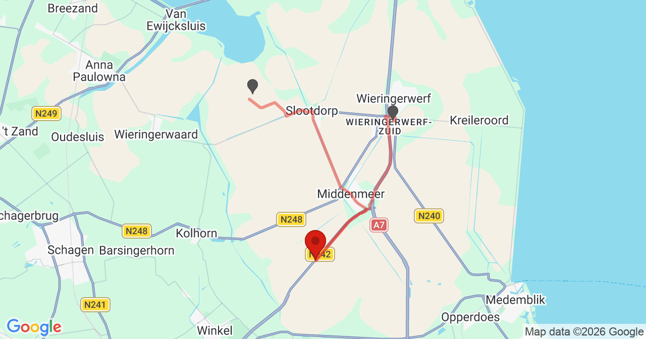 Kaart van het incident in Middenmeer met de aanrijroutes van de gealarmeerde eenheden