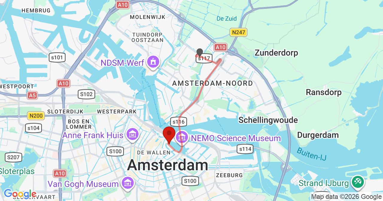 Kaart van het incident in Amsterdam met de aanrijroutes van de gealarmeerde eenheden