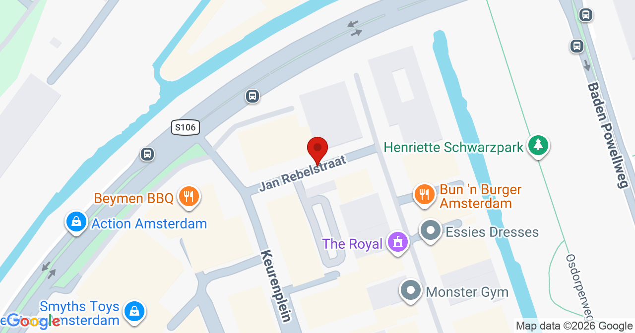 Kaart van het incident in Amsterdam met de aanrijroutes van de gealarmeerde eenheden