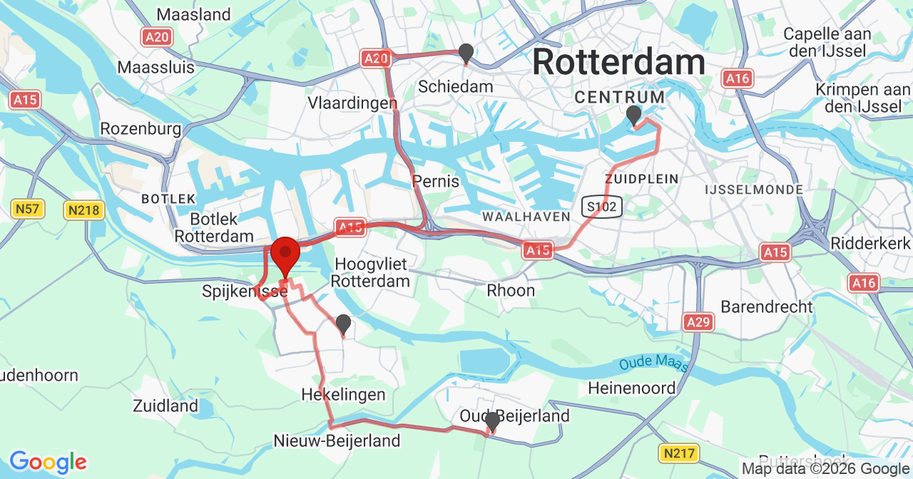 Kaart van het incident in Spijkenisse met de aanrijroutes van de gealarmeerde eenheden