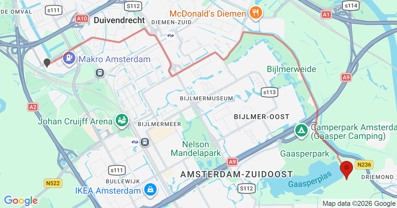 Kaart van het incident in Amsterdam met de aanrijroutes van de gealarmeerde eenheden