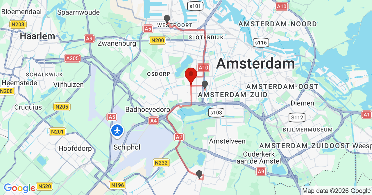 Kaart van het incident in Amsterdam met de aanrijroutes van de gealarmeerde eenheden