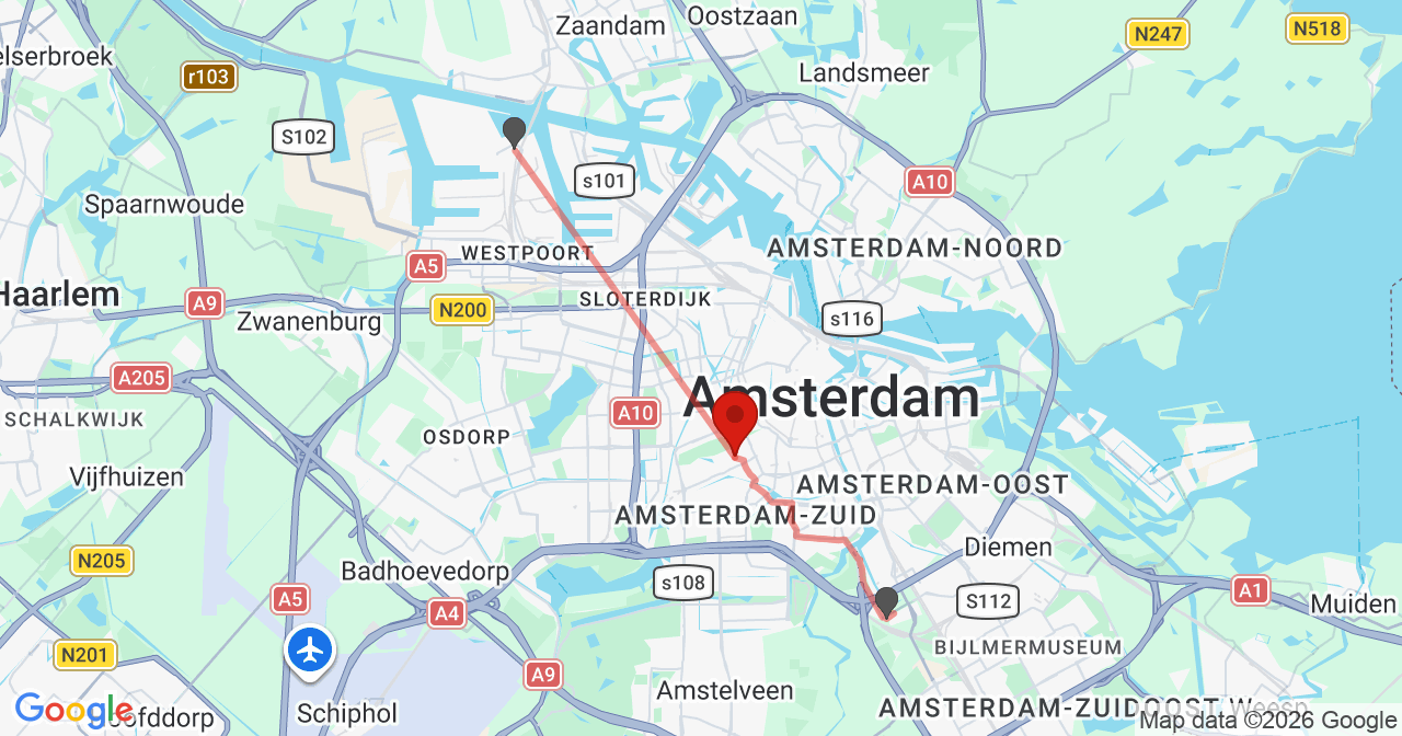 Kaart van het incident in Amsterdam met de aanrijroutes van de gealarmeerde eenheden