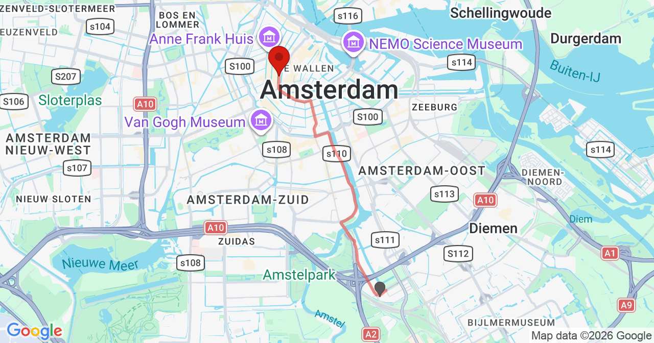 Kaart van het incident in Amsterdam met de aanrijroutes van de gealarmeerde eenheden