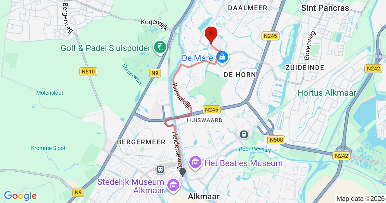 Kaart van het incident in Alkmaar met de aanrijroutes van de gealarmeerde eenheden