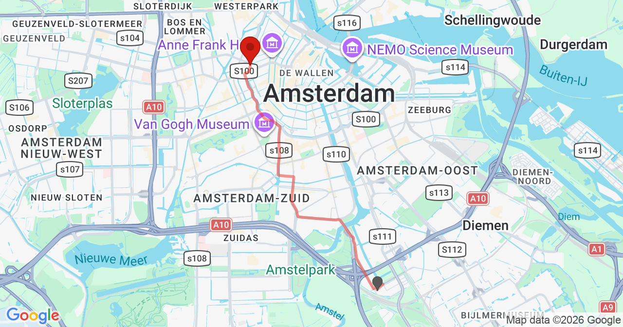 Kaart van het incident in Amsterdam met de aanrijroutes van de gealarmeerde eenheden