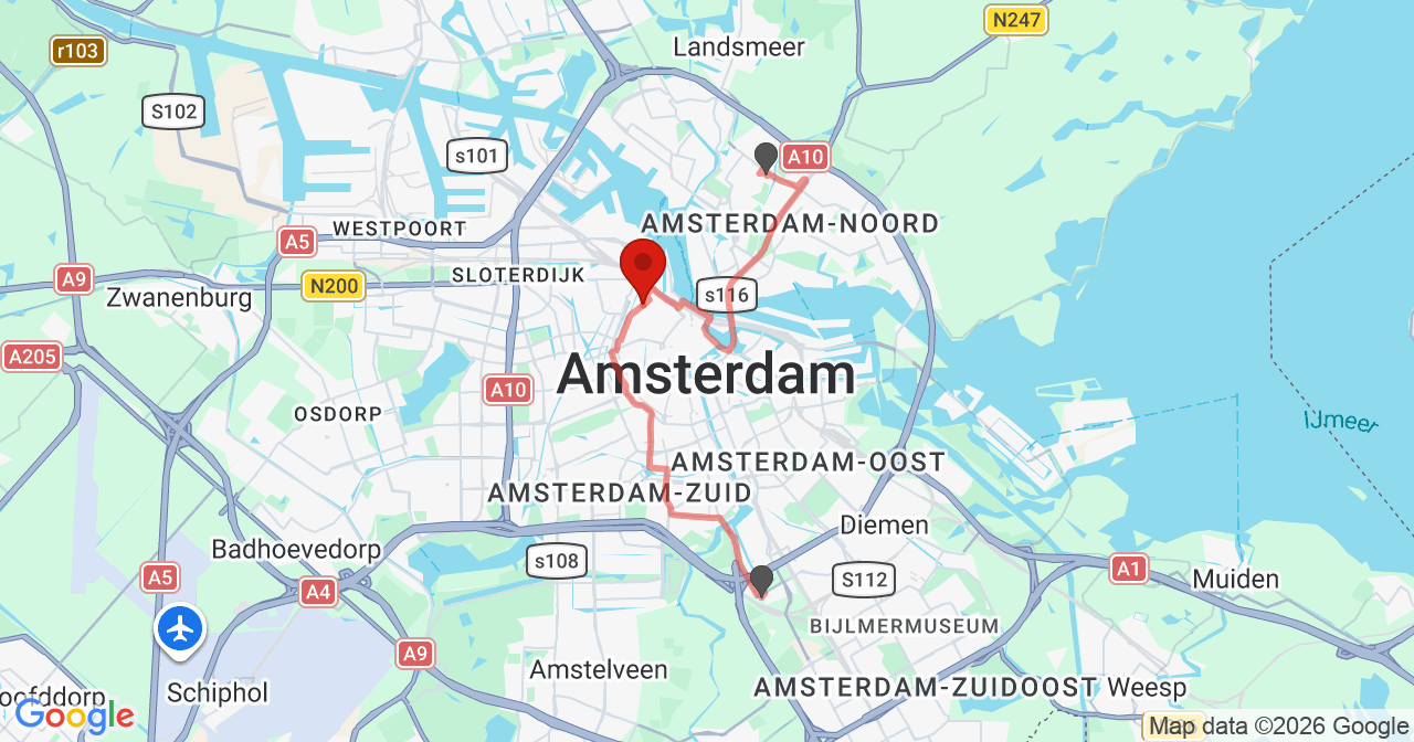 Kaart van het incident in Amsterdam met de aanrijroutes van de gealarmeerde eenheden