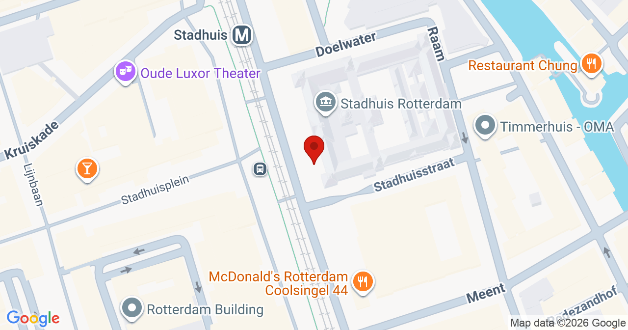 Kaart van het incident in Rotterdam met de aanrijroutes van de gealarmeerde eenheden