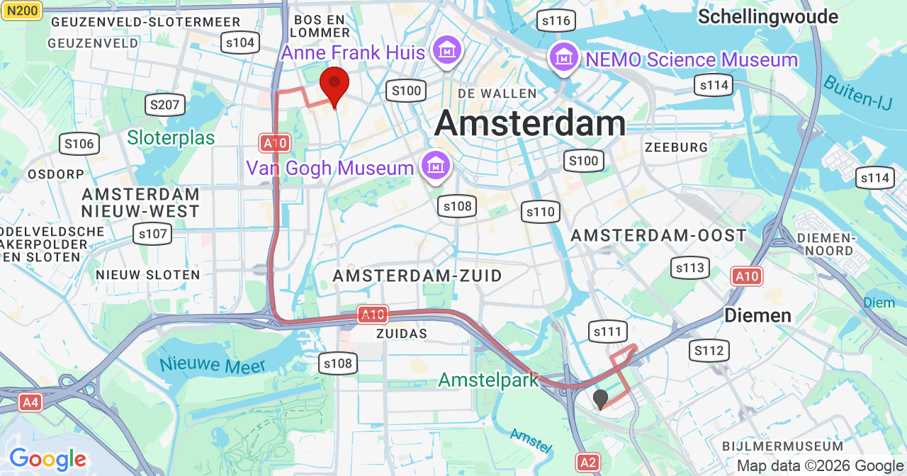 Kaart van het incident in Amsterdam met de aanrijroutes van de gealarmeerde eenheden