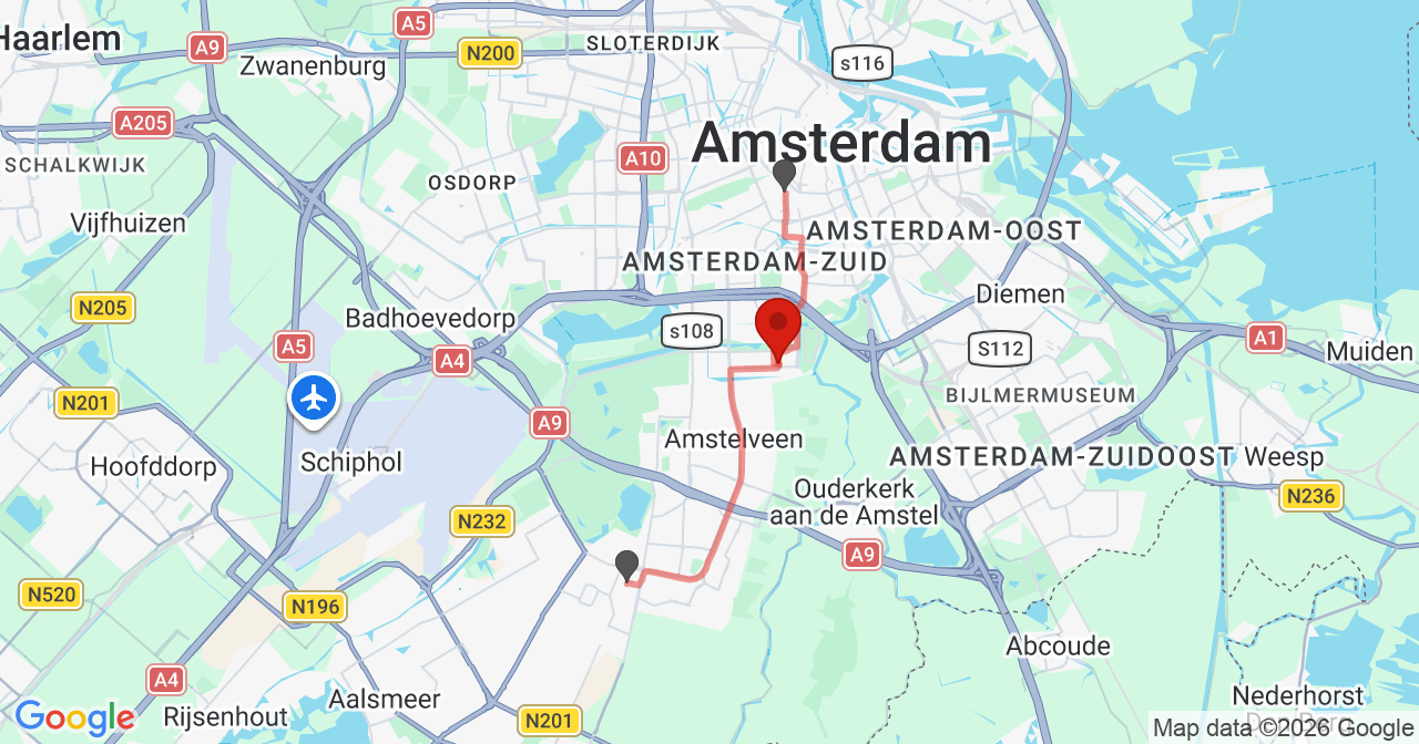Kaart van het incident in Amsterdam met de aanrijroutes van de gealarmeerde eenheden