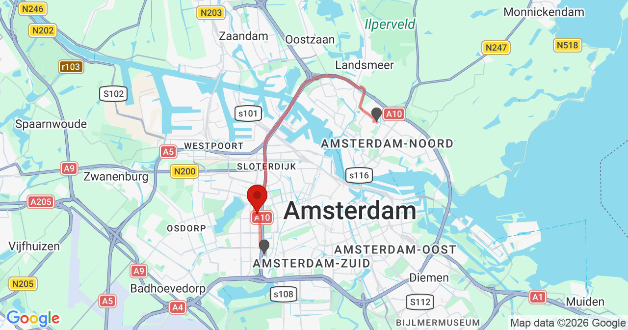 Kaart van het incident in Amsterdam met de aanrijroutes van de gealarmeerde eenheden