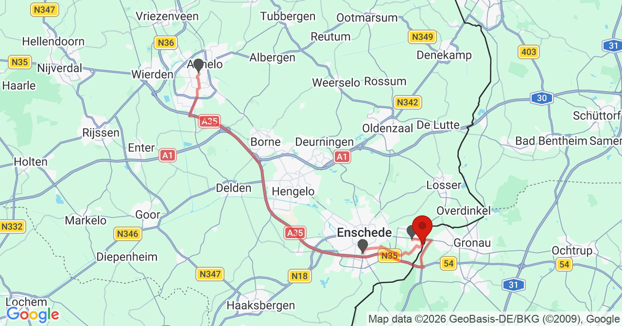 Kaart van het incident in Enschede met de aanrijroutes van de gealarmeerde eenheden