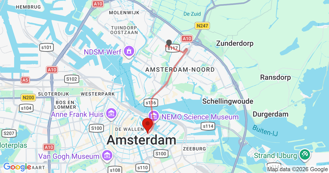 Kaart van het incident in Amsterdam met de aanrijroutes van de gealarmeerde eenheden