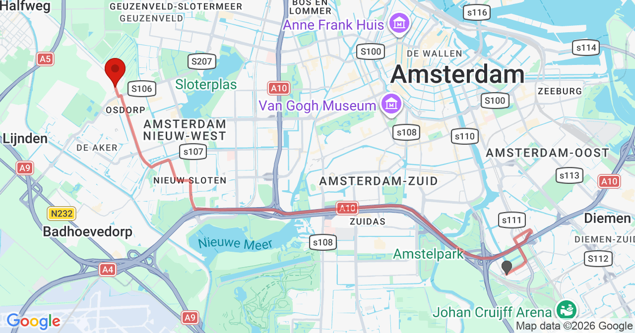 Kaart van het incident in Amsterdam met de aanrijroutes van de gealarmeerde eenheden