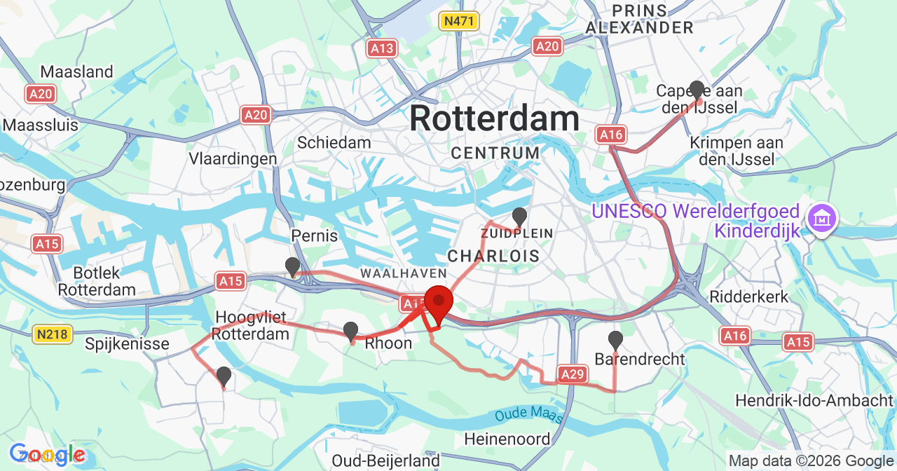 Kaart van het incident in Rhoon met de aanrijroutes van de gealarmeerde eenheden