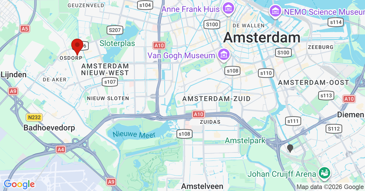 Kaart van het incident in Amsterdam met de aanrijroutes van de gealarmeerde eenheden