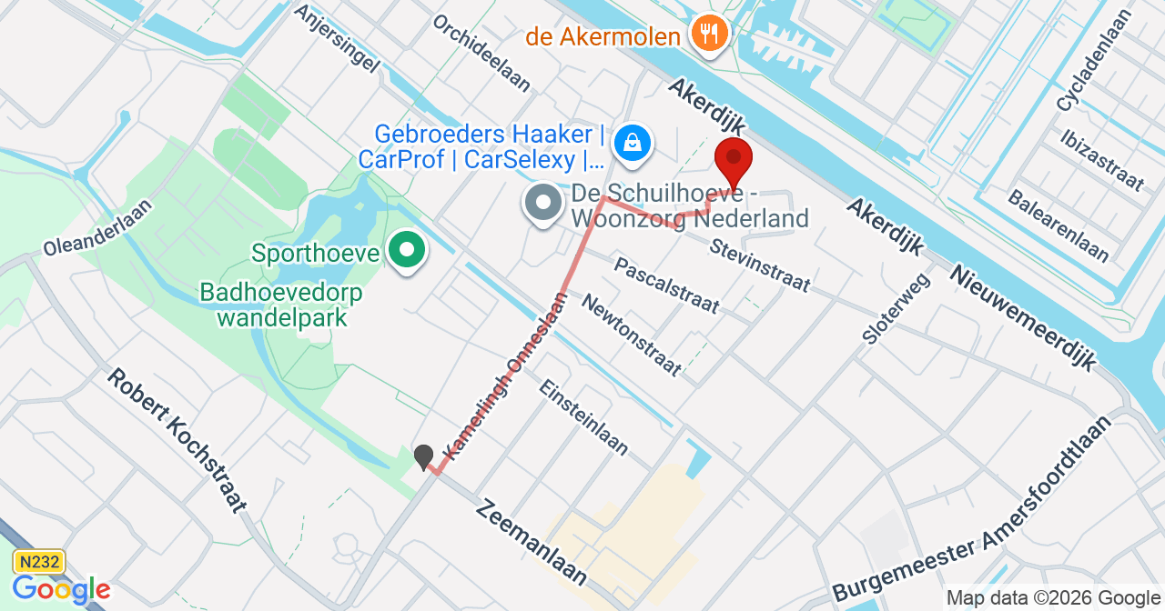 Kaart van het incident in Badhoevedorp met de aanrijroutes van de gealarmeerde eenheden