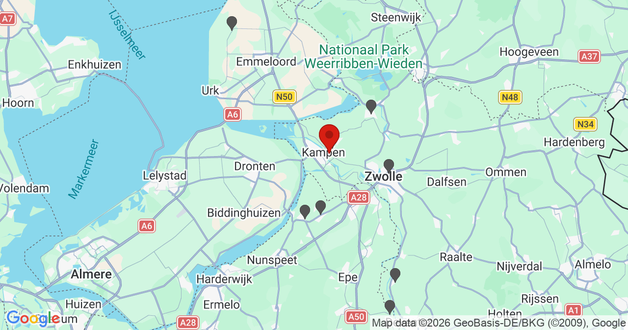 Kaart van het incident in IJsselmuiden met de aanrijroutes van de gealarmeerde eenheden