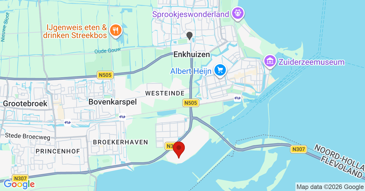Kaart van het incident in Enkhuizen met de aanrijroutes van de gealarmeerde eenheden
