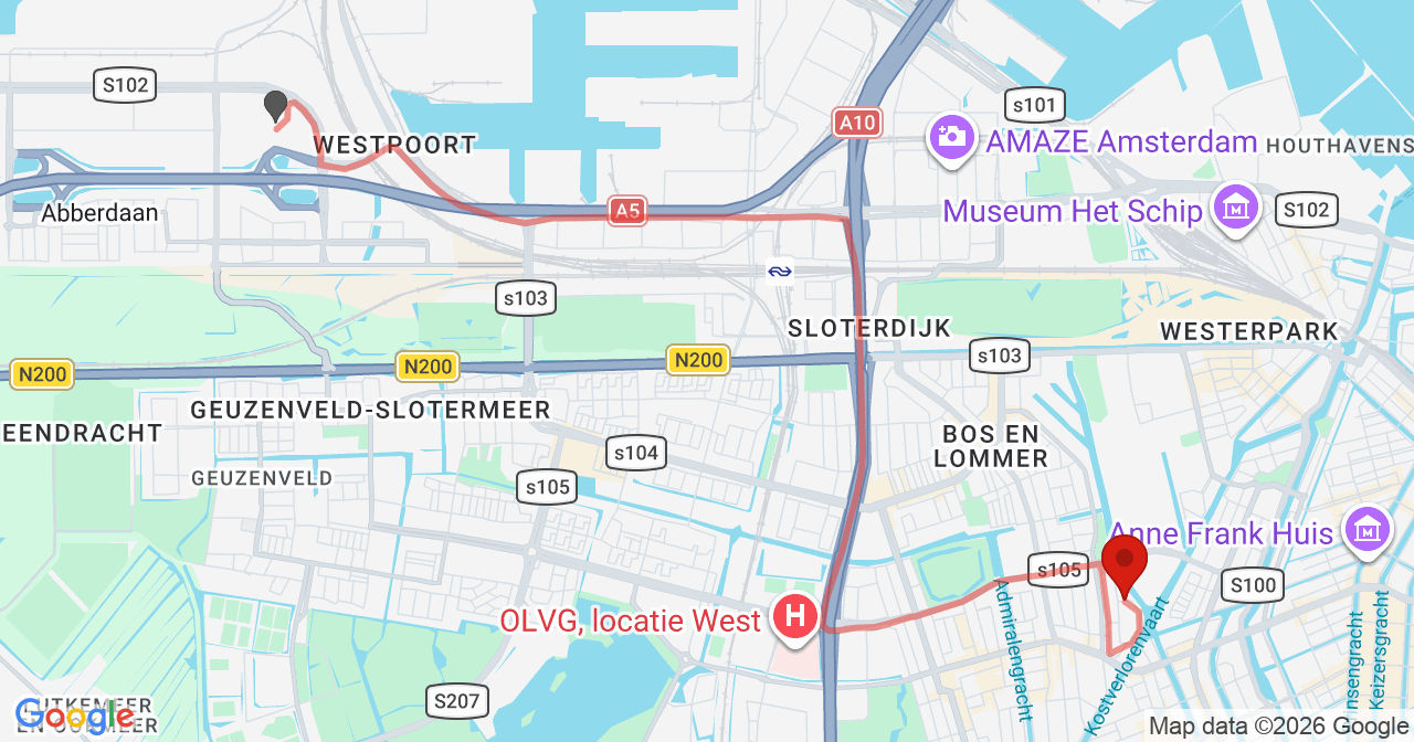 Kaart van het incident in Amsterdam met de aanrijroutes van de gealarmeerde eenheden