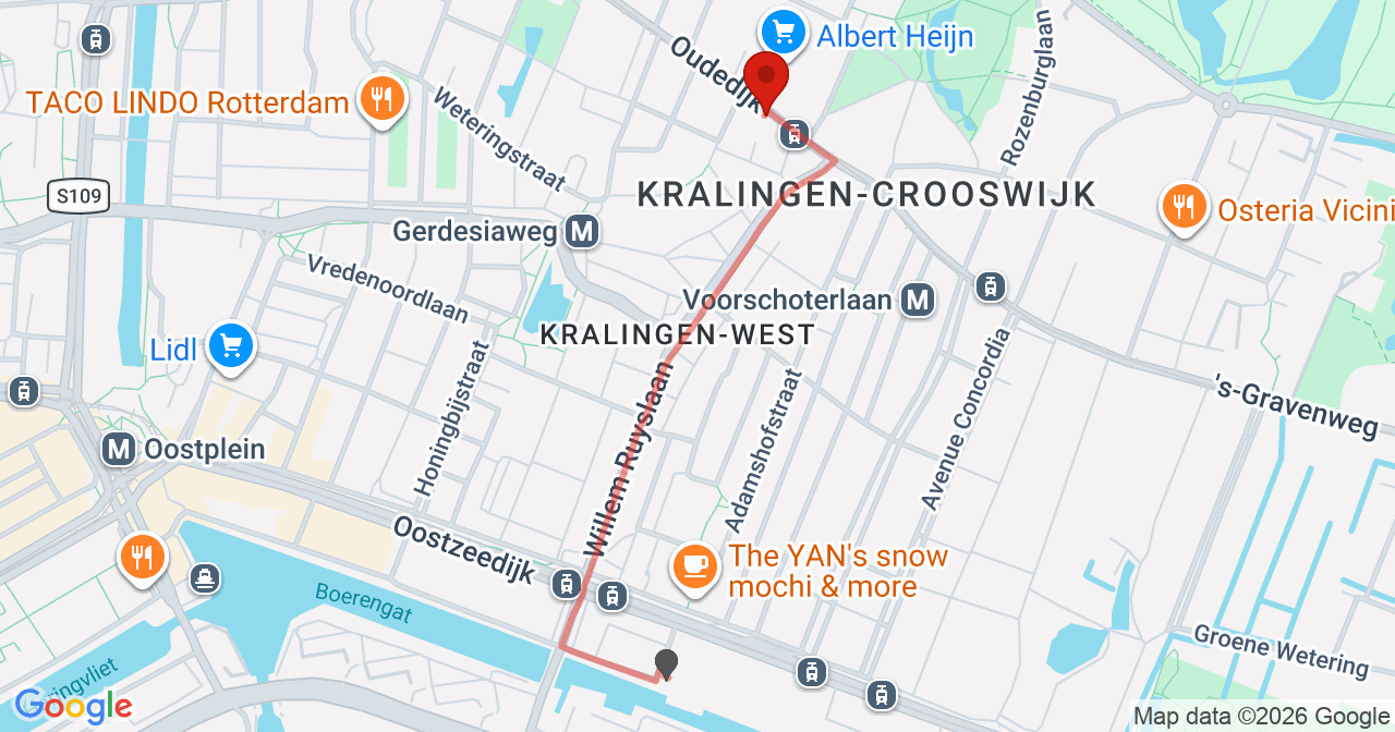 Kaart van het incident in Rotterdam met de aanrijroutes van de gealarmeerde eenheden