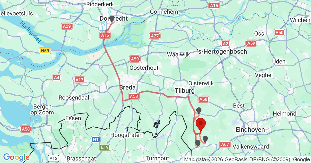 Kaart van het incident in Lage Mierde met de aanrijroutes van de gealarmeerde eenheden