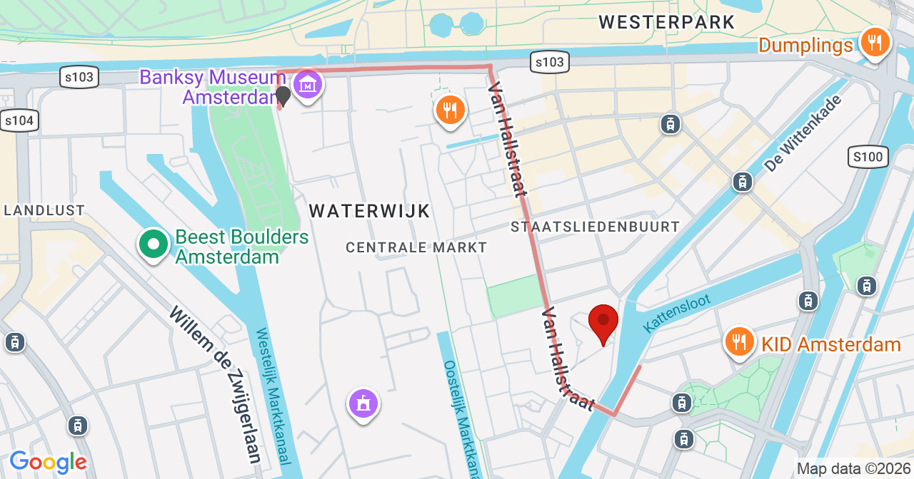 Kaart van het incident in Amsterdam met de aanrijroutes van de gealarmeerde eenheden