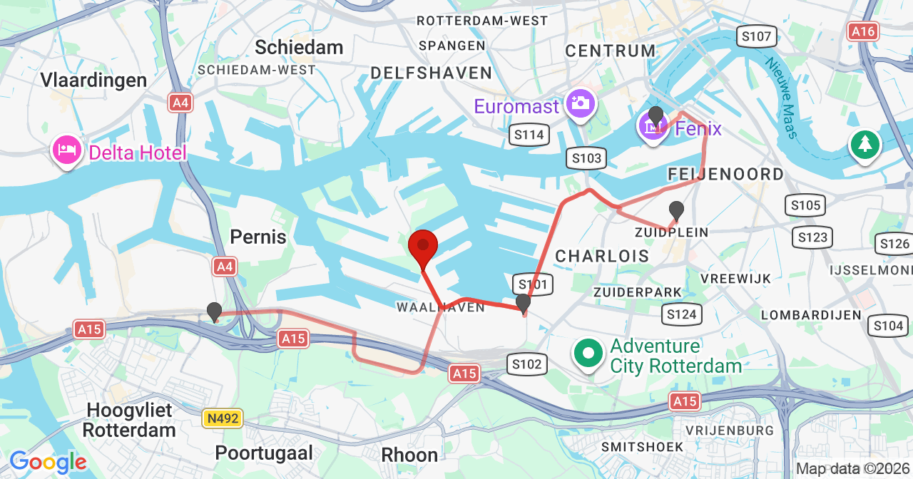 Kaart van het incident in Rotterdam met de aanrijroutes van de gealarmeerde eenheden