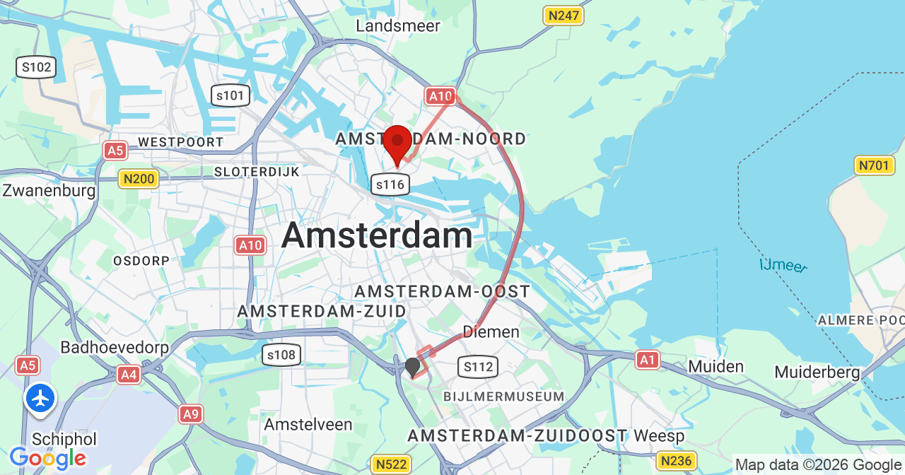 Kaart van het incident in Amsterdam met de aanrijroutes van de gealarmeerde eenheden