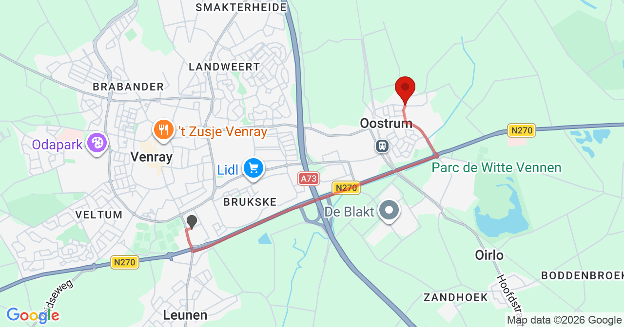 Kaart van het incident in Oostrum met de aanrijroutes van de gealarmeerde eenheden