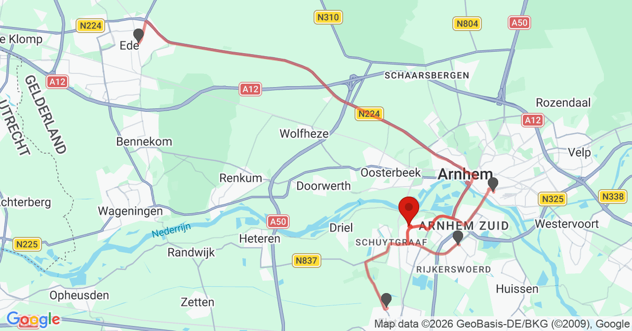 Kaart van het incident in Arnhem met de aanrijroutes van de gealarmeerde eenheden