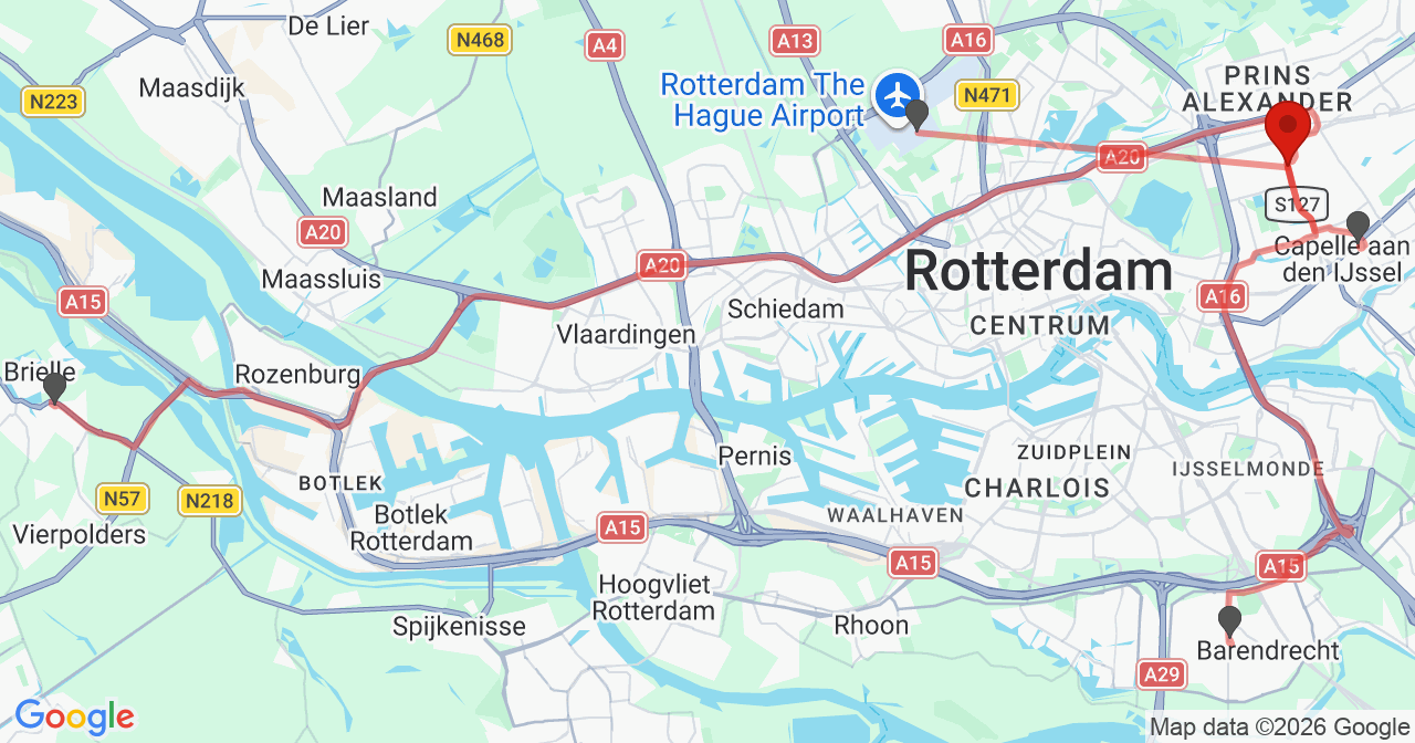 Kaart van het incident in Rotterdam met de aanrijroutes van de gealarmeerde eenheden
