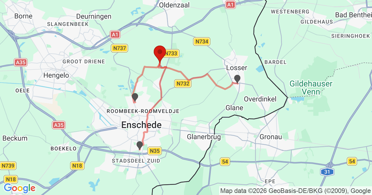 Kaart van het incident in Enschede met de aanrijroutes van de gealarmeerde eenheden