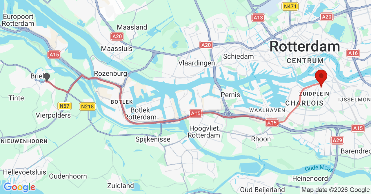 Kaart van het incident in Rotterdam met de aanrijroutes van de gealarmeerde eenheden