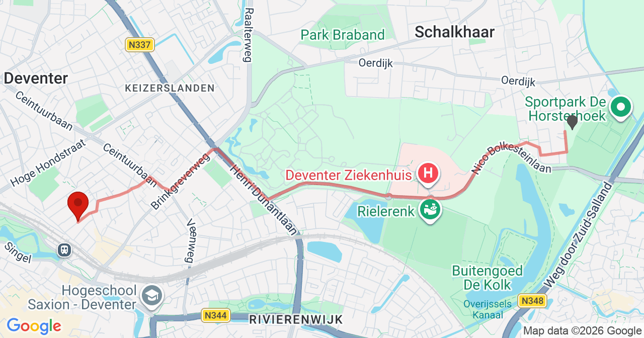 Kaart van het incident in Deventer met de aanrijroutes van de gealarmeerde eenheden
