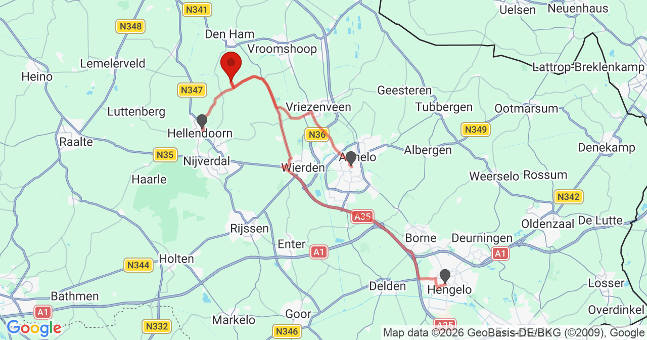 Kaart van het incident in Hellendoorn met de aanrijroutes van de gealarmeerde eenheden