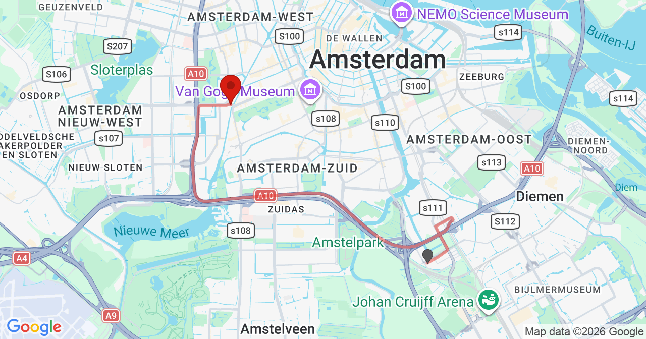 Kaart van het incident in Amsterdam met de aanrijroutes van de gealarmeerde eenheden