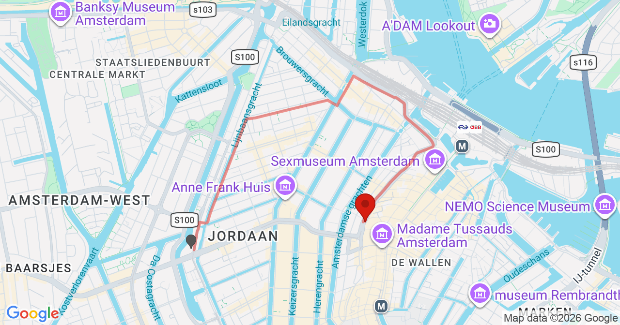 Kaart van het incident in Amsterdam met de aanrijroutes van de gealarmeerde eenheden